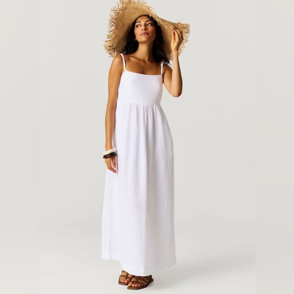 Posh Peanut Dresses & Skirts - Posh Peanut White Smocked Square-Neck Cotton Crinkle Dress
